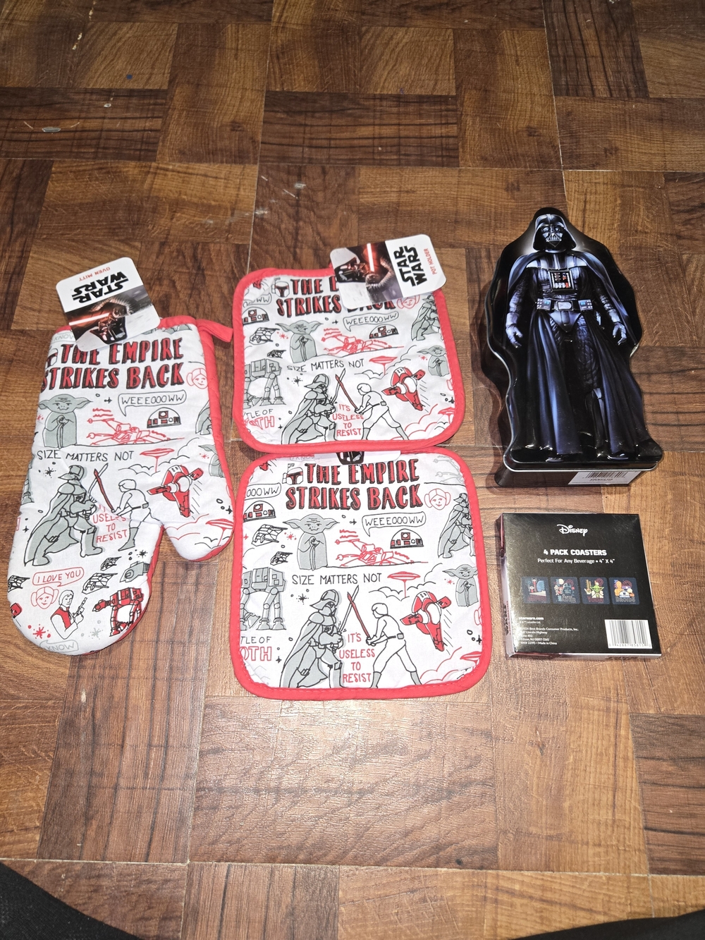Disney Star Wars Coaster Set - Blue, Green, Red, Yellow Accents